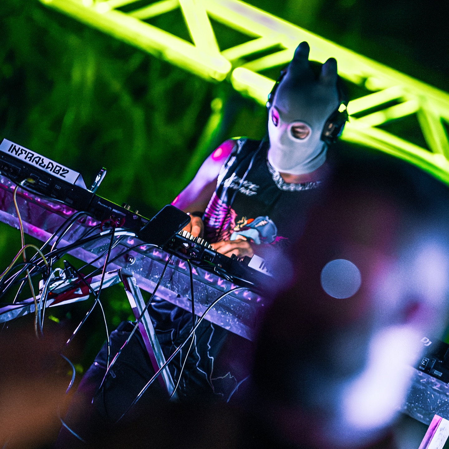 Dr. KattyWhompus performing